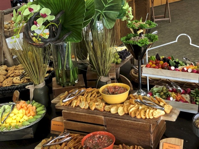 Macy Mezze Display
